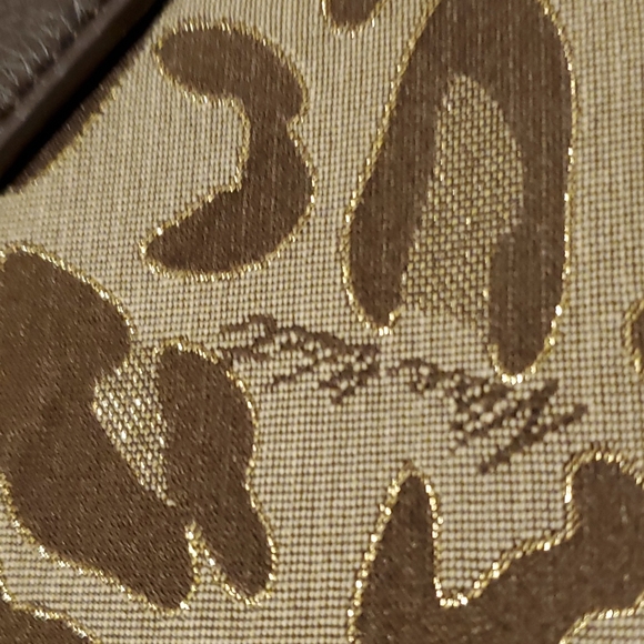 Nine West Animal Print Tablet Case - Picture 11 of 12